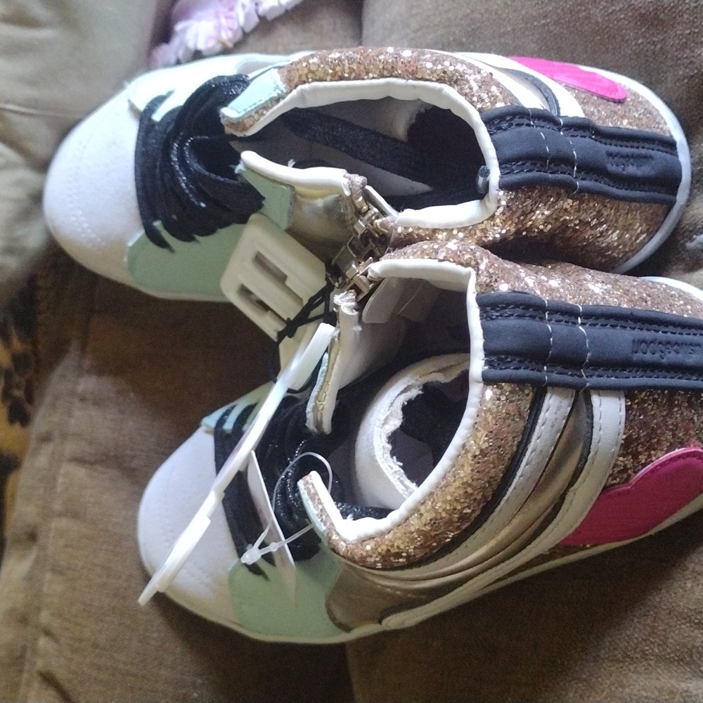 High top Justice Sneakers for Big Girls Size 6 - Picture 4 of 4